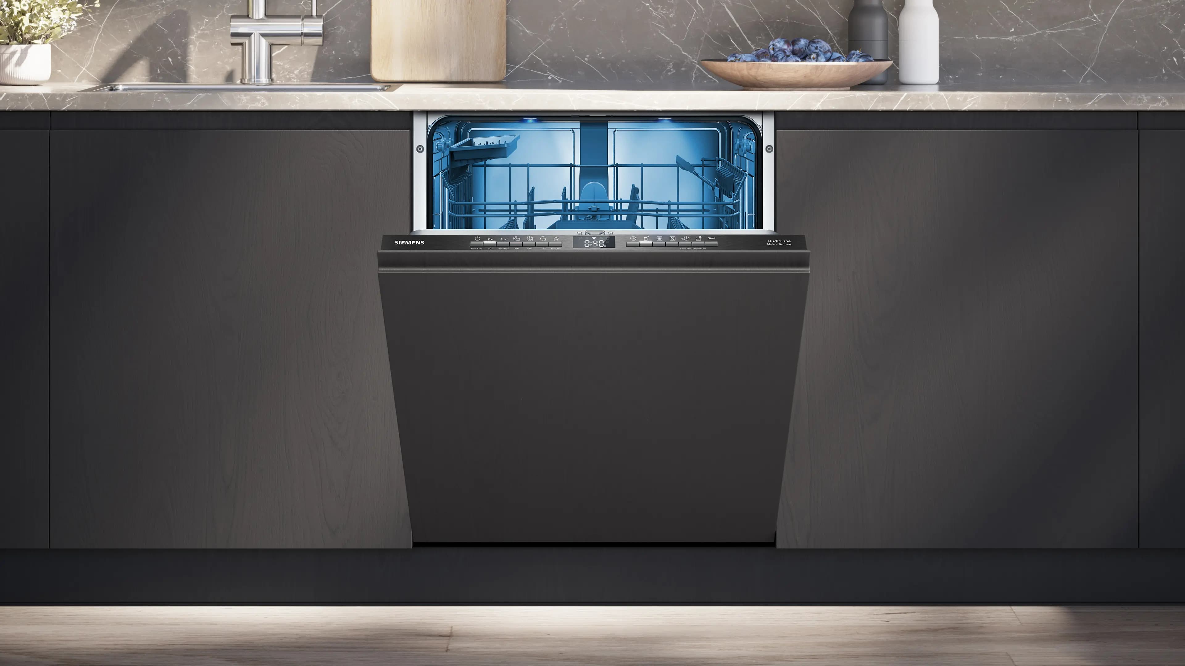 Посудомоечная машина Siemens iQ300 / studioLine SN63E810BE
